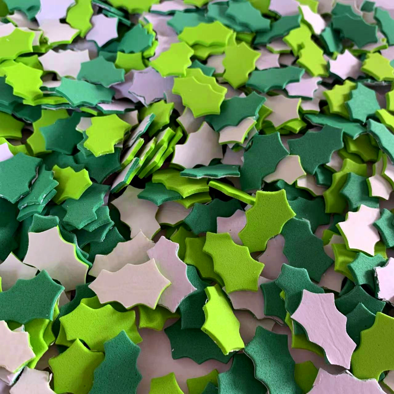 100PCS Christmas wreath leaes  - Art Craft Winter review and price